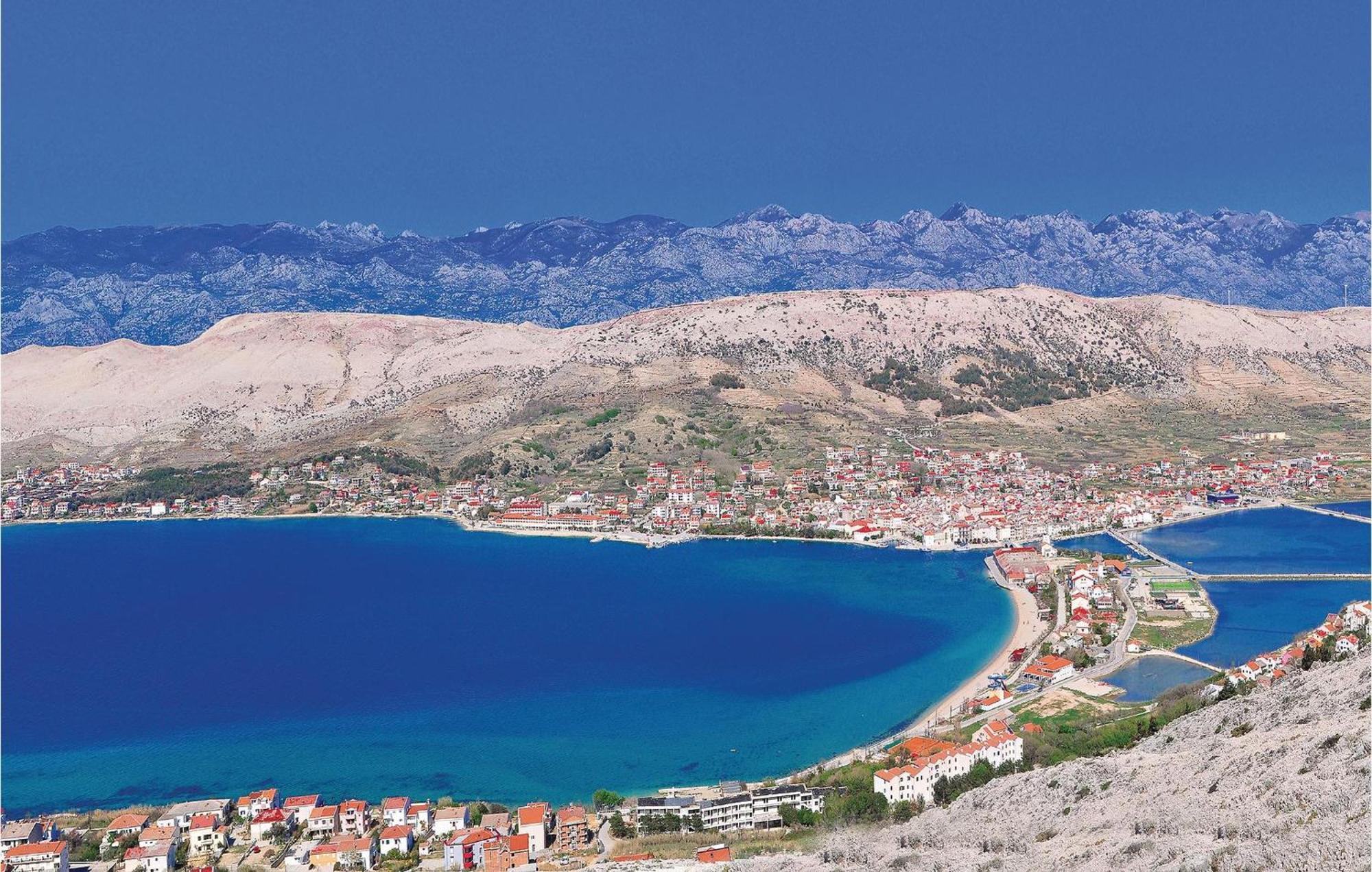 2 Bedroom Awesome Apartment In Pag Pag Town Exterior foto